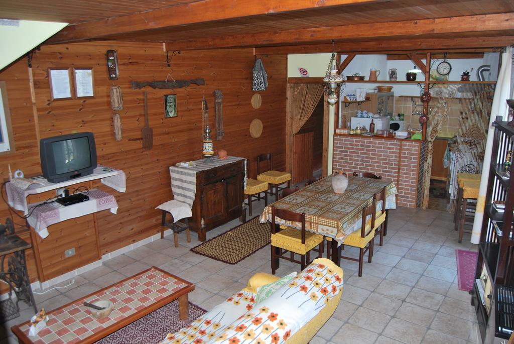 B&B Baddesalighes Bolotana Exterior photo